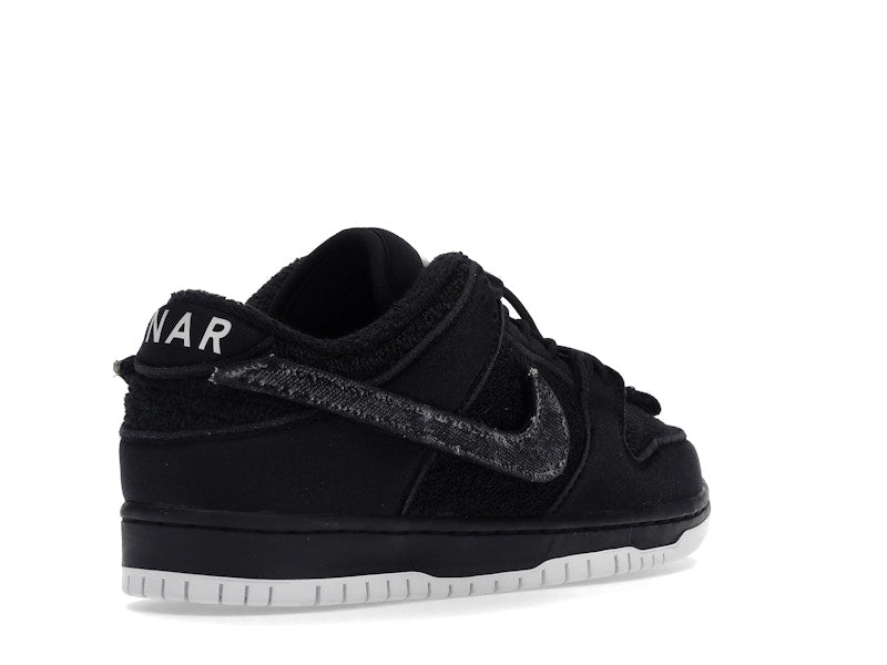 Nike Sb Dunk Low Gnarhunters - Black/Black/White - DH7756-010 - 32