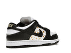Nike SB Dunk Low Supreme Black, vista a 360 gradi 33 di 36