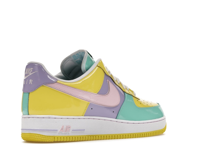 Nike Air Force 1 Low Easter (2026), vista a 360 gradi 33 di 36
