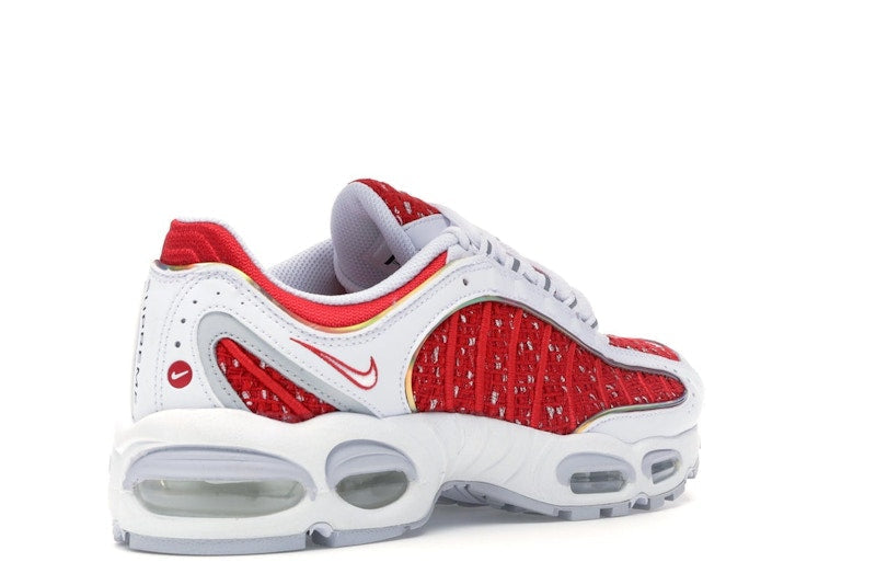 Nike Air Max Tailwind 4 Supreme White, vista a 360 gradi 33 di 36