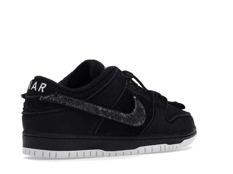 Nike Sb Dunk Low Gnarhunters - Black/Black/White - DH7756-010 - 33