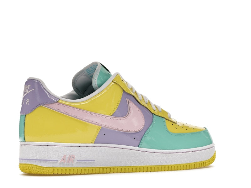 Nike Air Force 1 Low Easter (2026), vista a 360 gradi 34 di 36