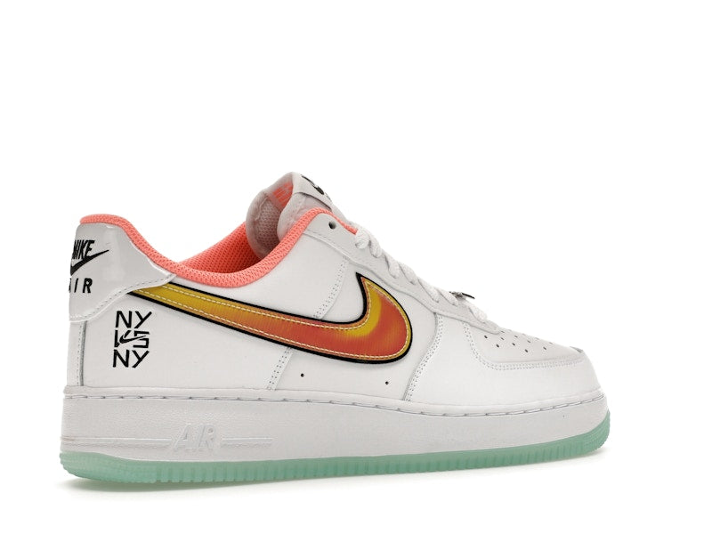 Nike Air Force 1 Low NY vs. NY White Crimson Pulse, vista a 360 gradi 34 di 36
