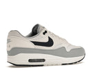 Nike Air Max 1 Platinum Tint Dark Obsidian, vista a 360 gradi 34 di 36