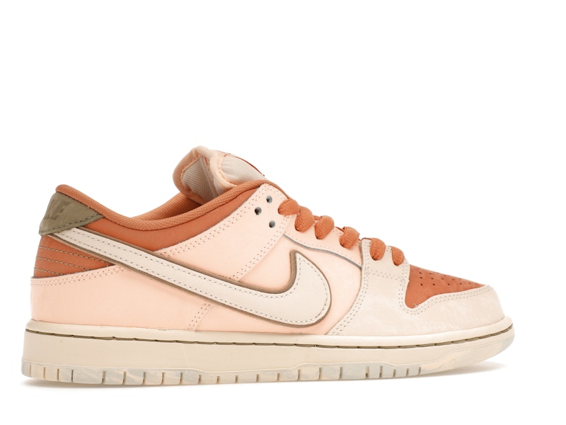 Nike SB Dunk Low Trocadéro Gardens - Amber Brown/Guava Ice/Crimson Tint/Hemp/Neutral Olive/Pale Ivory - FV5926-200 - 35