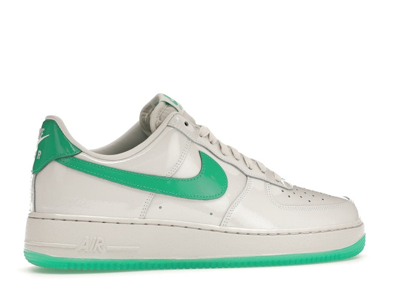 Nike Air Force 1 Low '07 Patent Platinum Tint Stadium Green, vista a 360 gradi 35 di 36