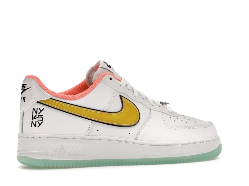 Nike Air Force 1 Low NY vs. NY White Crimson Pulse, vista a 360 gradi 35 di 36