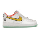 Nike Air Force 1 Low NY vs. NY White Crimson Pulse, vista a 360 gradi 36 di 36