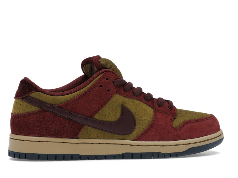 Nike SB Dunk Low Dark Team Red Olive Flak, vista a 360 gradi 36 di 36