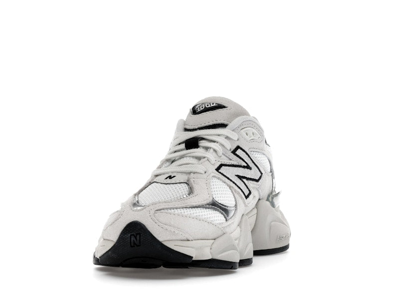New Balance 9060 White Black Metallic Silver, vista a 360 gradi 12 di 36