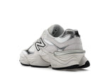 New Balance 9060 White Black Metallic Silver, vista a 360 gradi 24 di 36
