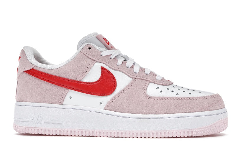 Nike Air Force 1 07 QS Love Letter, vista a 360 gradi 2 di 36