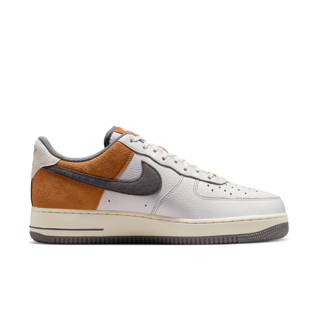 Nike Air Force 1 Low '07 LV8 Black Light Smoke Grey - vue interieur