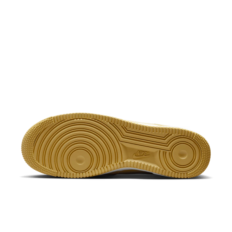 Nike Air Force 1 Low '07 LV8 Buff Gold Sail Embroidered Swoosh - vue semelle