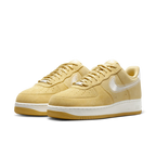 Nike Air Force 1 Low '07 LV8 Buff Gold Sail Embroidered Swoosh - vue paire