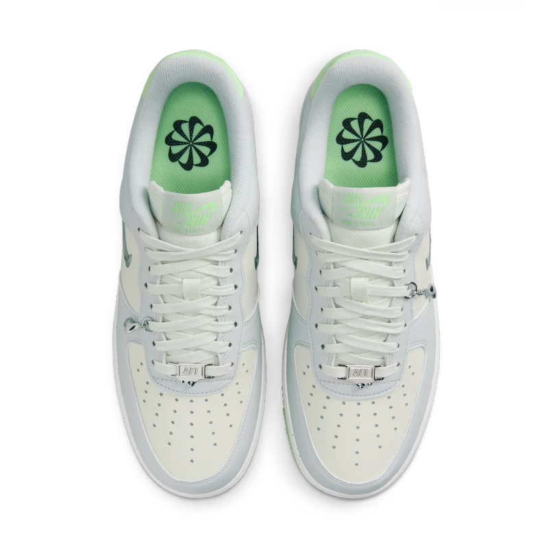Nike Air Force 1 Low '07 SE Next Nature Sea Glass Vapor Green Liquid Metal (Women's) - vue paire