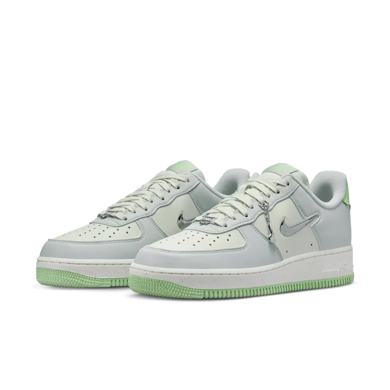 Nike Air Force 1 Low '07 SE Next Nature Sea Glass Vapor Green Liquid Metal (Women's) - vue arriere