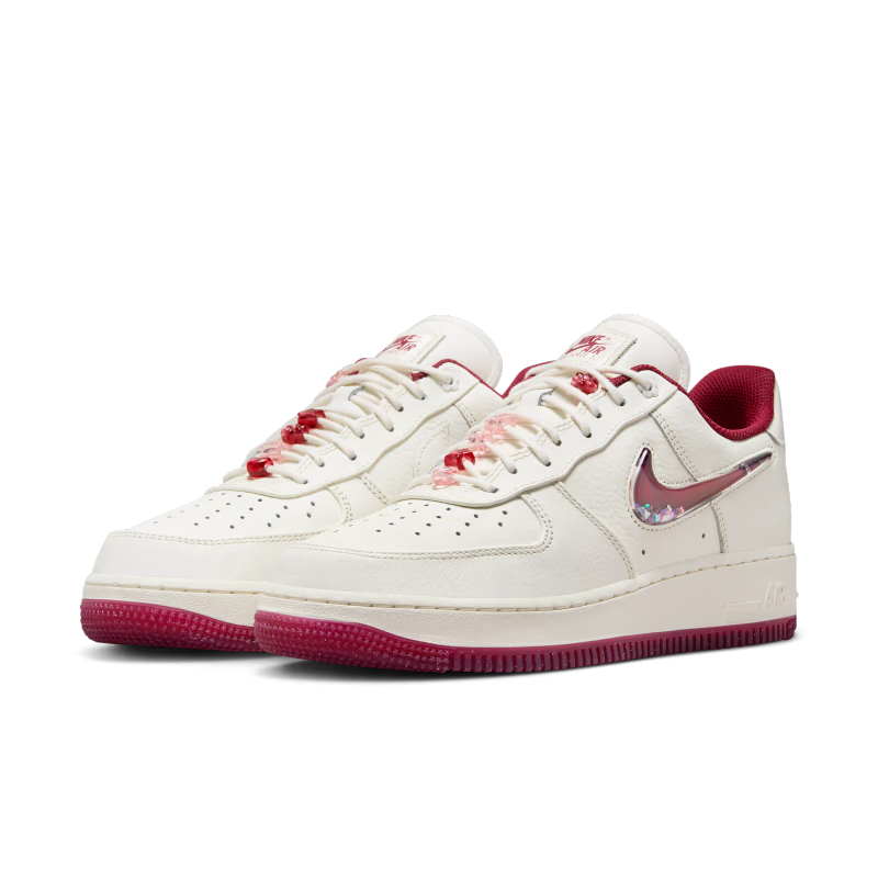 Nike Air Force 1 Low 07 SE PRM Valentines Day (2024) - vue paire