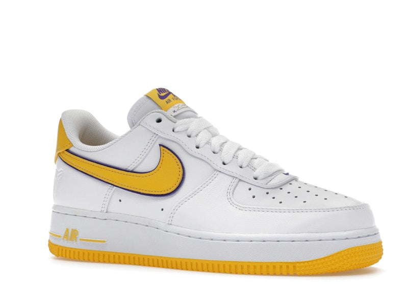 Nike Air Force 1 Low Kobe Bryant Lakers Home, vista a 360 gradi 4 di 36