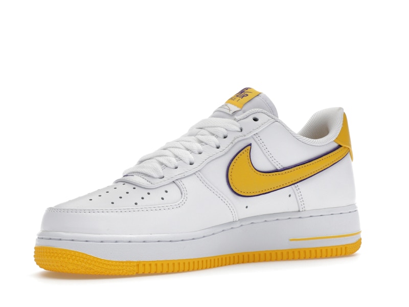 Nike Air Force 1 Low Kobe Bryant Lakers Home, vista a 360 gradi 16 di 36