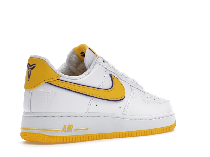 Nike Air Force 1 Low Kobe Bryant Lakers Home, vista a 360 gradi 33 di 36