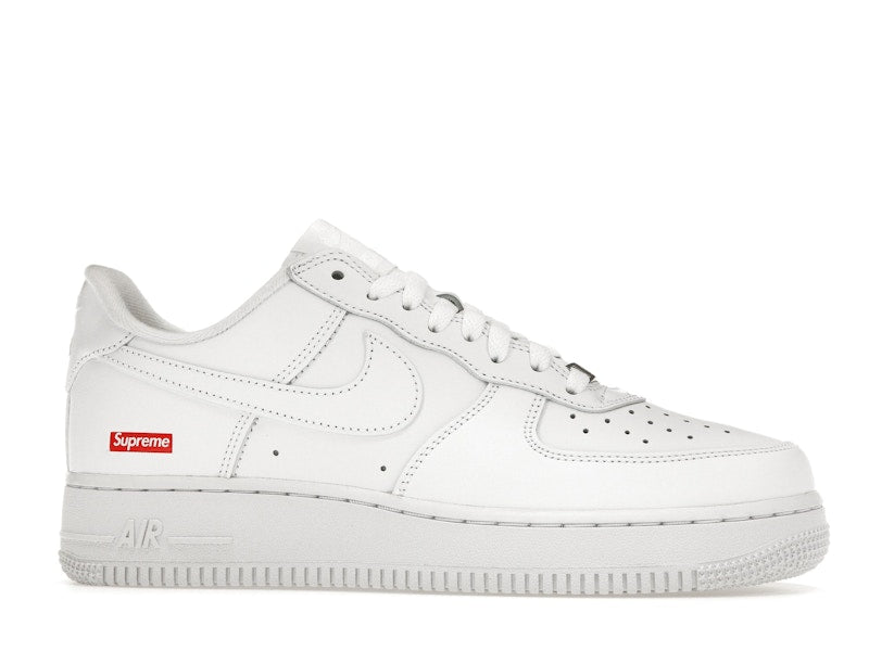 Nike Air Force 1 Low Supreme Box Logo White, vista a 360 gradi 2 di 36