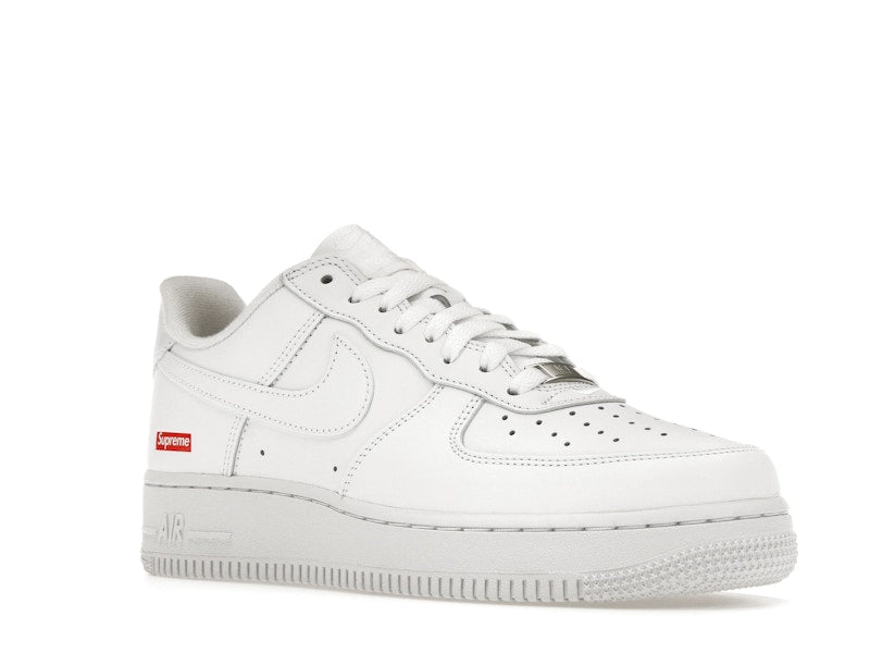 Nike Air Force 1 Low Supreme Box Logo White, vista a 360 gradi 5 di 36