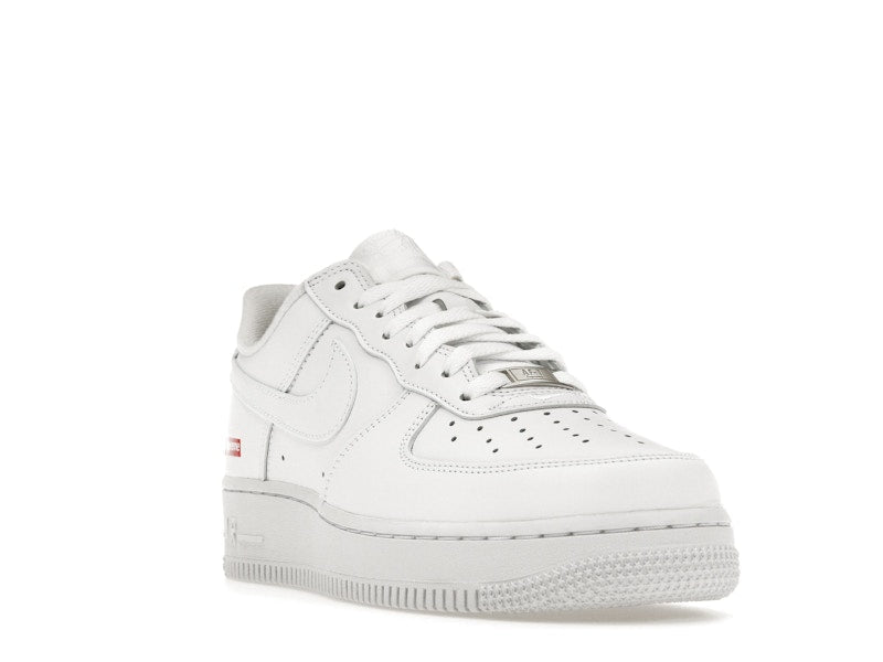 Nike Air Force 1 Low Supreme Box Logo White, vista a 360 gradi 7 di 36