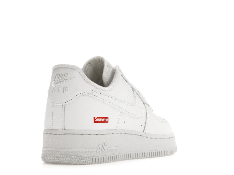Nike Air Force 1 Low Supreme Box Logo White, vista a 360 gradi 31 di 36