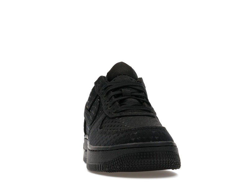Nike Air Force 1 Low Valentines Day Triple Black (2026), vista a 360 gradi 9 di 36