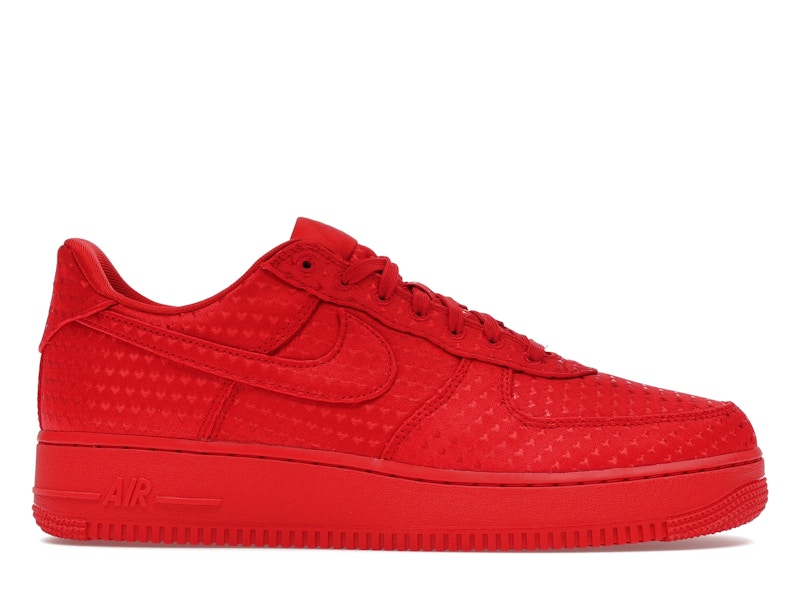 Nike Air Force 1 Low Valentines Day University Red (2026), vista a 360 gradi 1 di 36