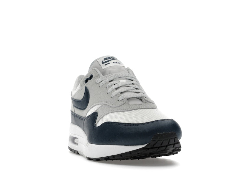 Nike Air Max 1 Essential Summit White Armory Navy, vista a 360 gradi 8 di 36