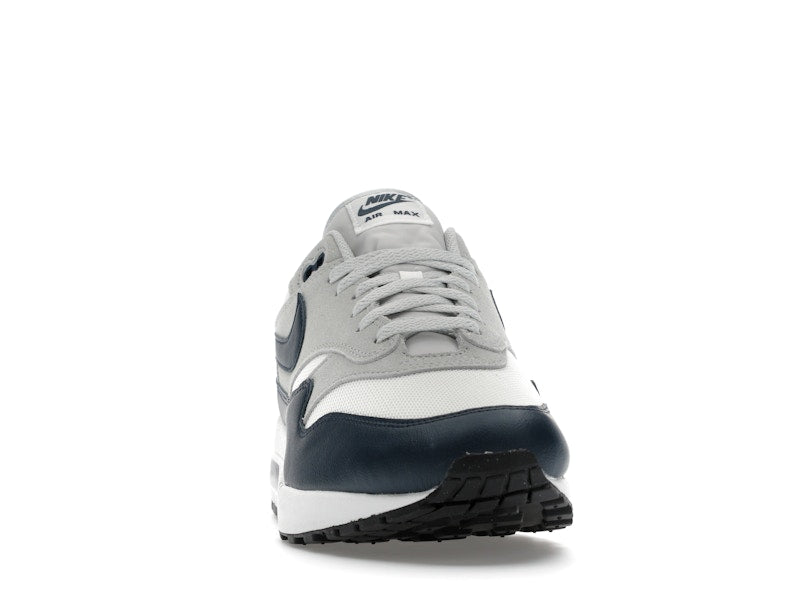 Nike Air Max 1 Essential Summit White Armory Navy, vista a 360 gradi 9 di 36