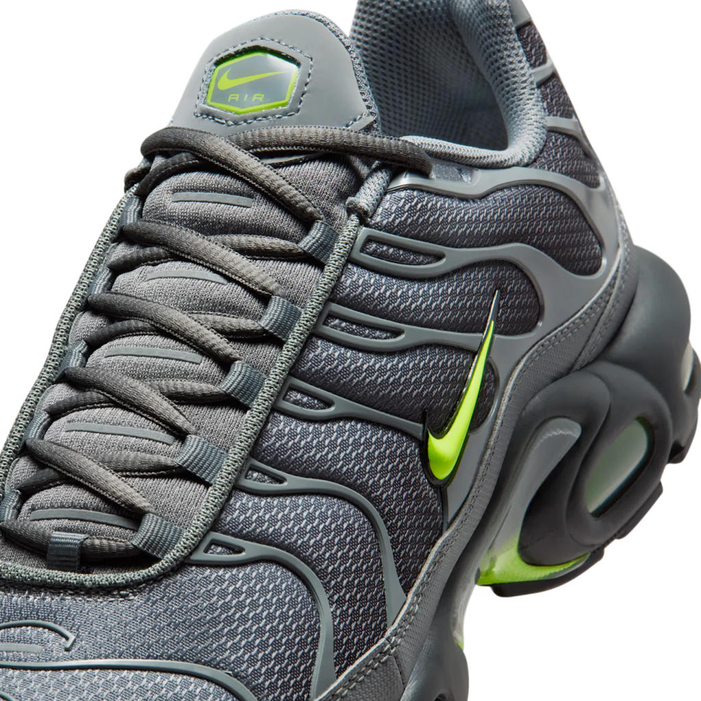 Nike Air Max Plus Smoke Grey Volt - vue detail