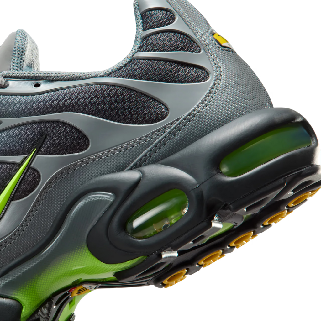 Nike Air Max Plus Smoke Grey Volt - vue detail 2