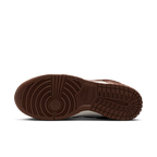 Nike Dunk Low Embossed Baroque Sail Fauna Brown (Women's) - vue semelle