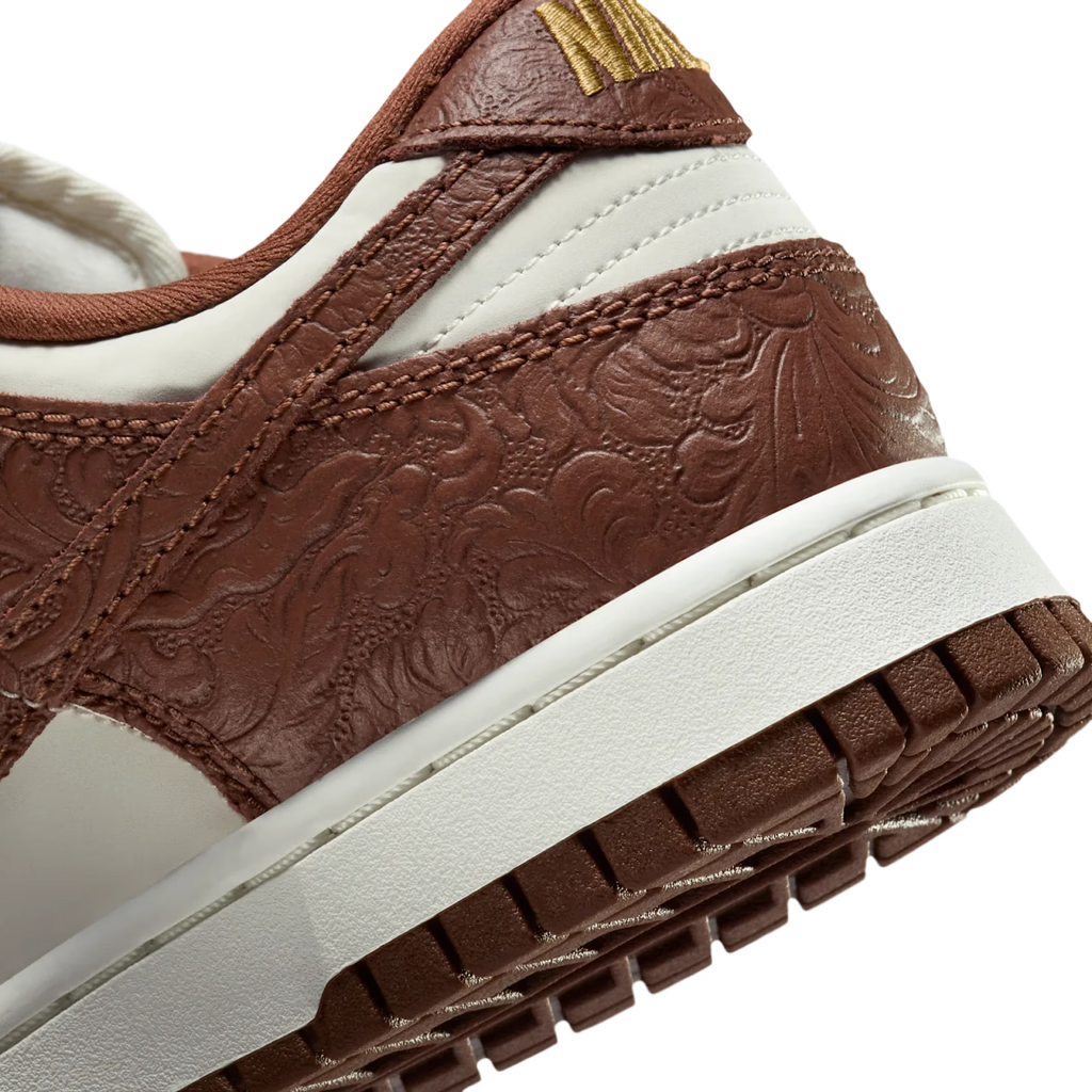 Nike Dunk Low Embossed Baroque Sail Fauna Brown (Women's) - vue detail 2