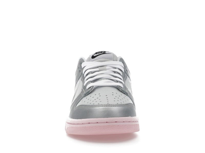 Nike Dunk Low Lx Metallic Silver Pink Foam, vista a 360 gradi 10 di 36