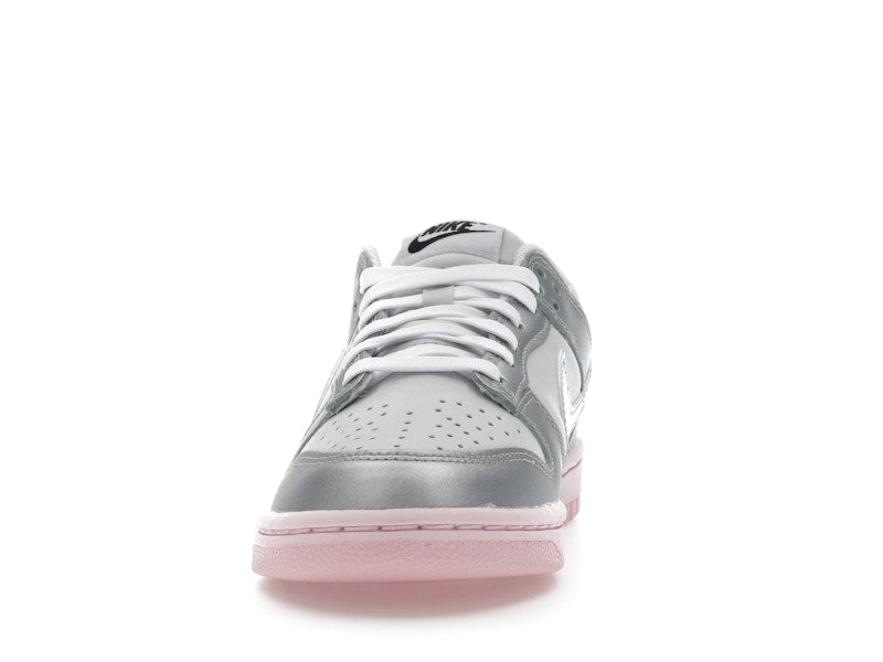 Nike Dunk Low Lx Metallic Silver Pink Foam, vista a 360 gradi 11 di 36
