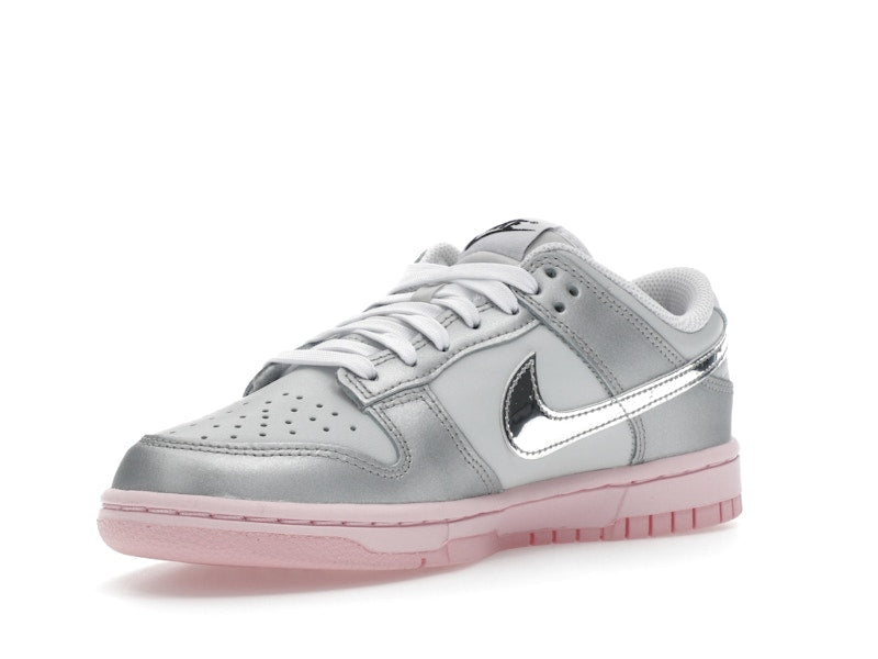 Nike Dunk Low Lx Metallic Silver Pink Foam, vista a 360 gradi 15 di 36