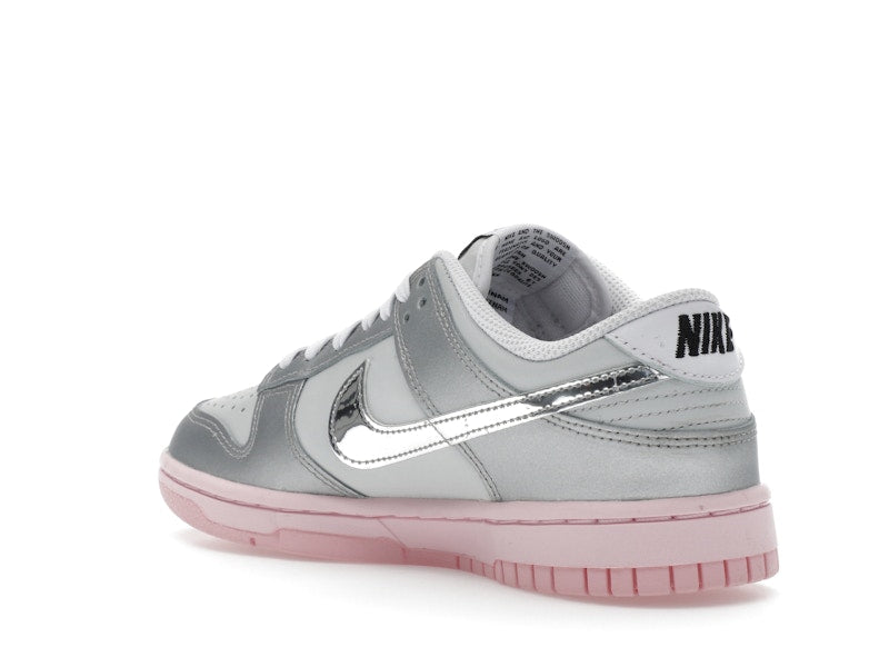 Nike Dunk Low Lx Metallic Silver Pink Foam, vista a 360 gradi 24 di 36