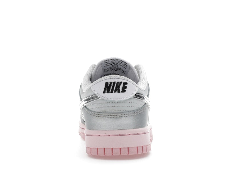 Nike Dunk Low Lx Metallic Silver Pink Foam, vista a 360 gradi 28 di 36
