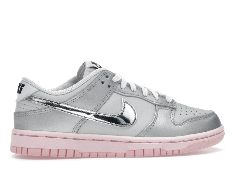 Nike Dunk Low Lx Metallic Silver Pink Foam, vista a 360 gradi 36 di 36
