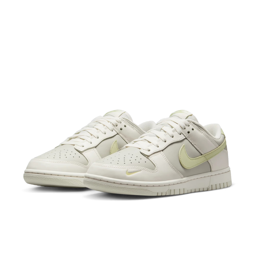 Nike Dunk Low Phantom Olive Aura  (Women's) - vue paire