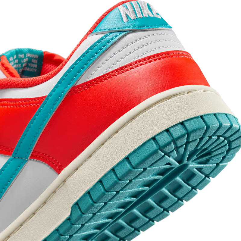 Nike Dunk Low Picante Red Dusty Cactus - vue detail 2