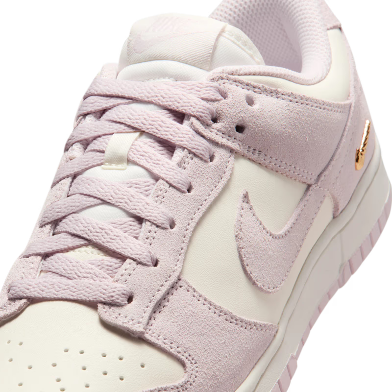 Nike Dunk Low Sail Pearl Pink (Women's) - vue detail