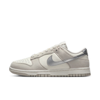Nike Dunk Low Silver Swoosh (Women's) - vue profil