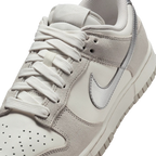 Nike Dunk Low Silver Swoosh (Women's) - vue detail