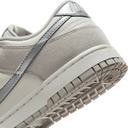 Nike Dunk Low Silver Swoosh (Women's) - vue detail 2