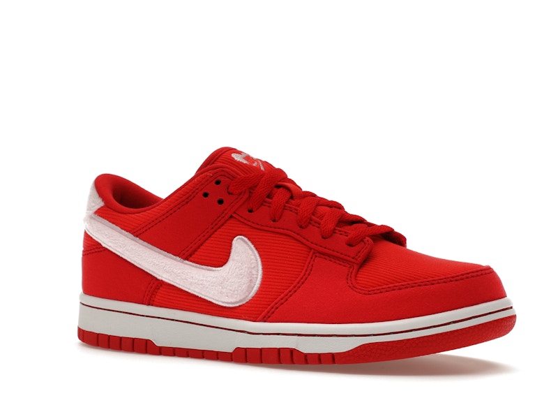 Nike Dunk Low Valentines Day (2024) (GS), vista a 360 gradi 4 di 36